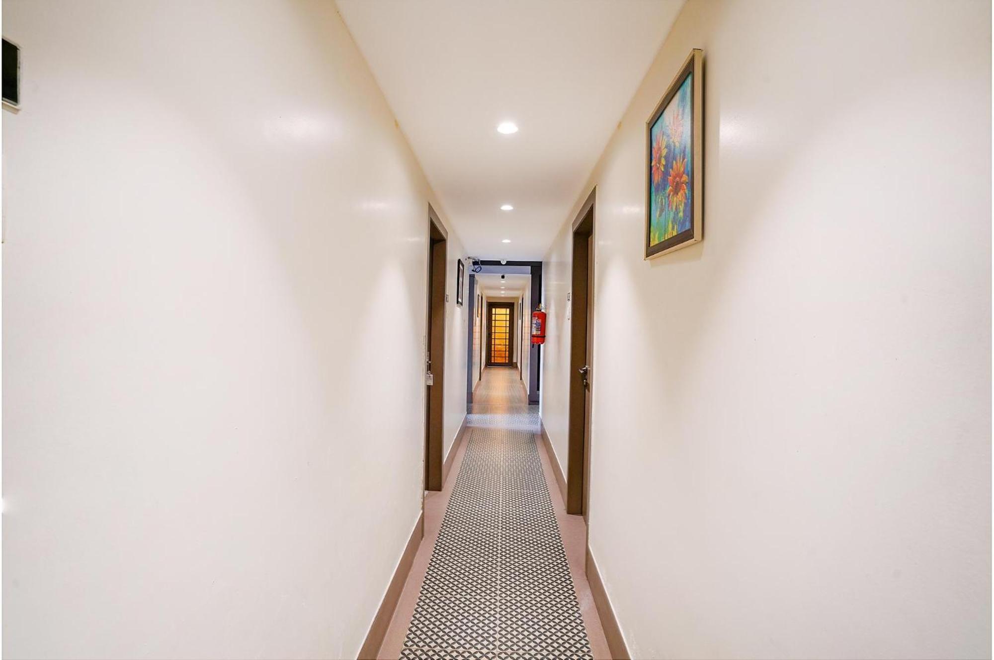 Hotel Gargi Deluxe Pune Eksteriør billede