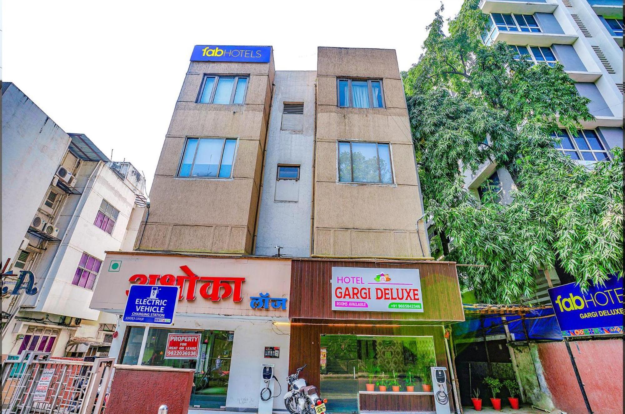 Hotel Gargi Deluxe Pune Eksteriør billede