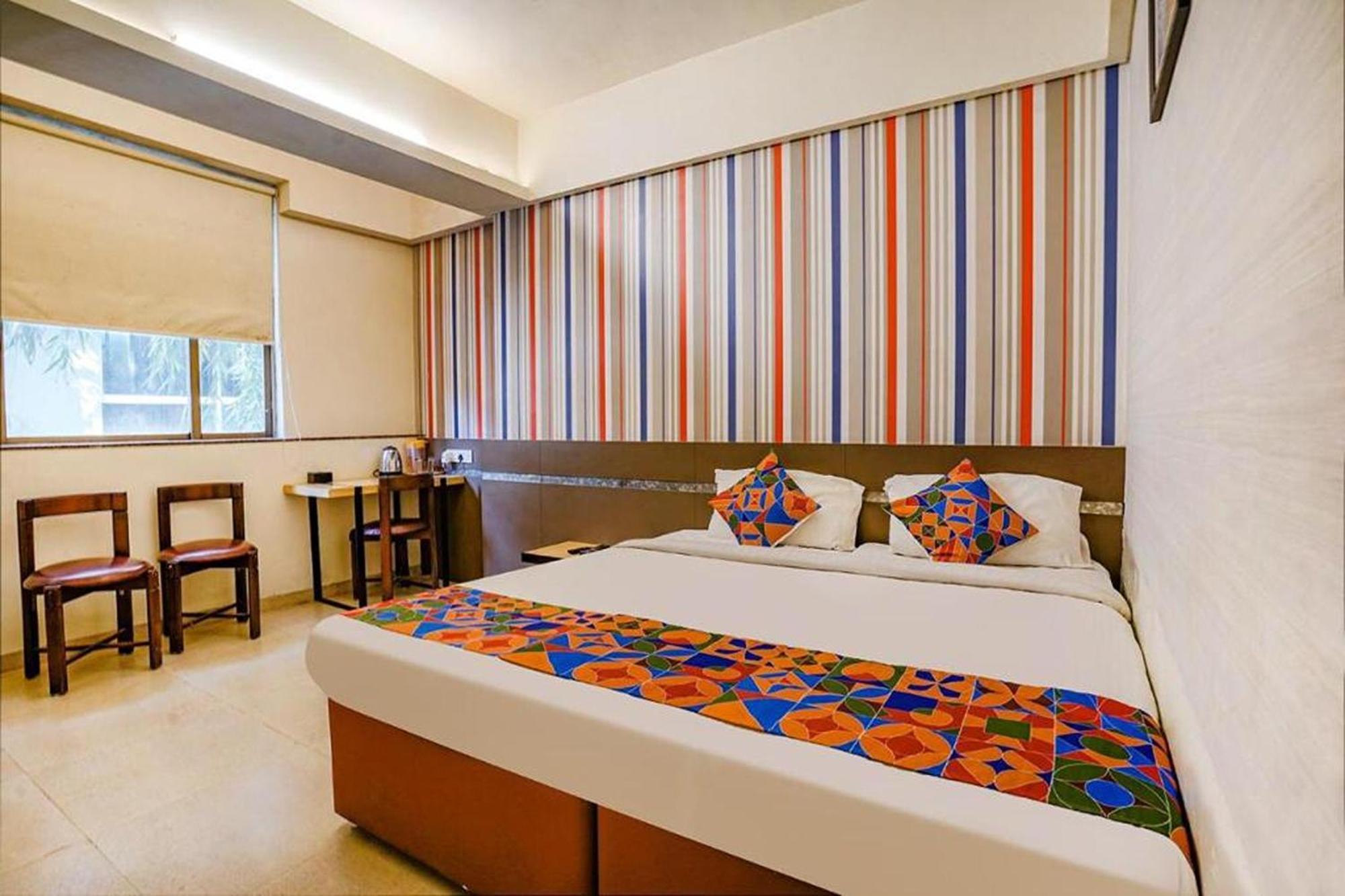 Hotel Gargi Deluxe Pune Eksteriør billede