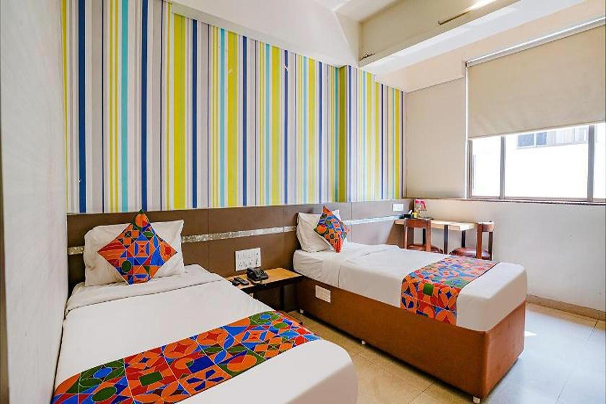 Hotel Gargi Deluxe Pune Eksteriør billede