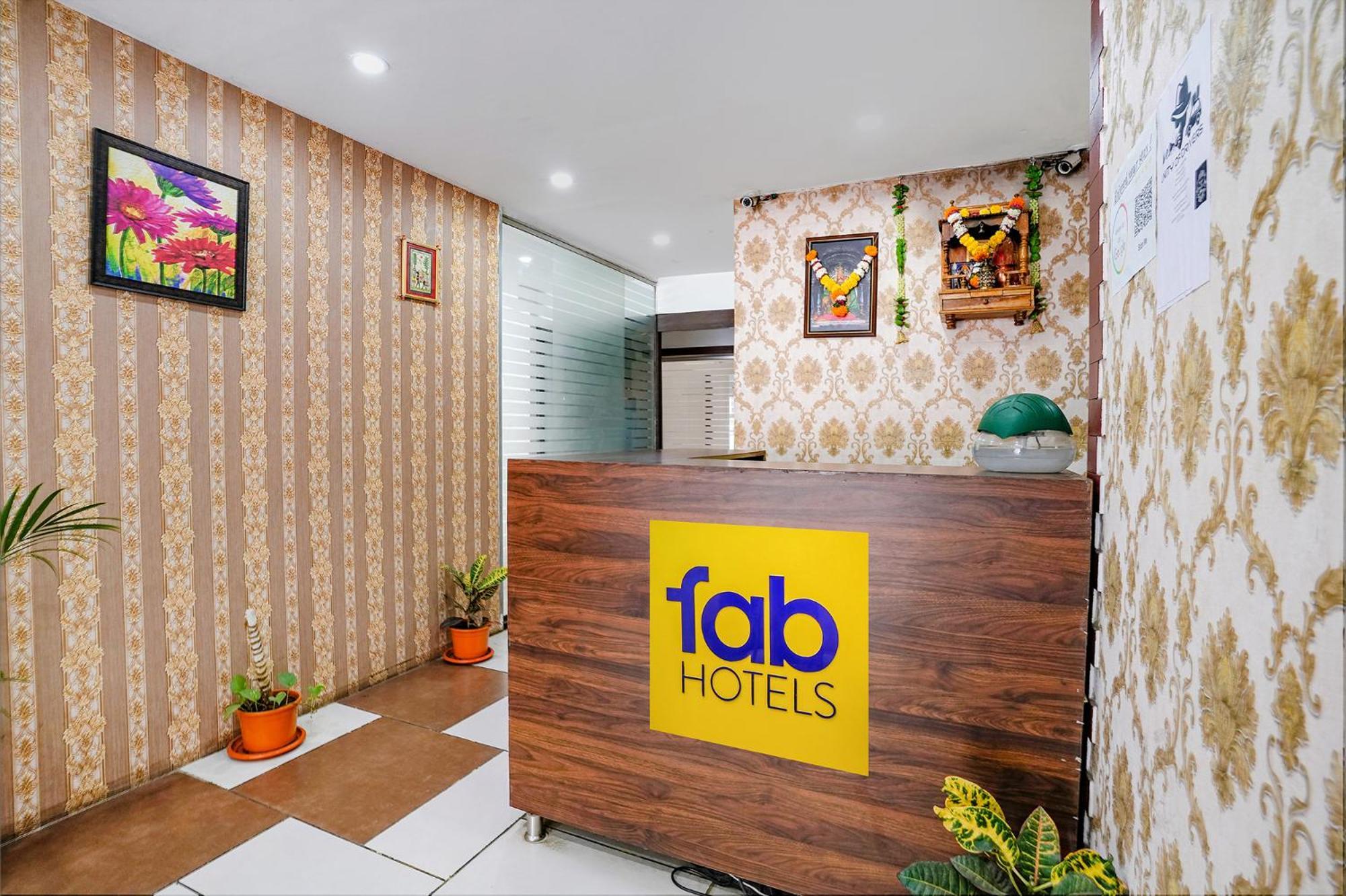 Hotel Gargi Deluxe Pune Eksteriør billede